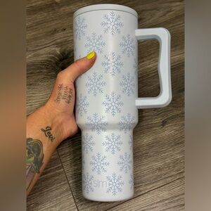 Simple Modern Winter Snowflake